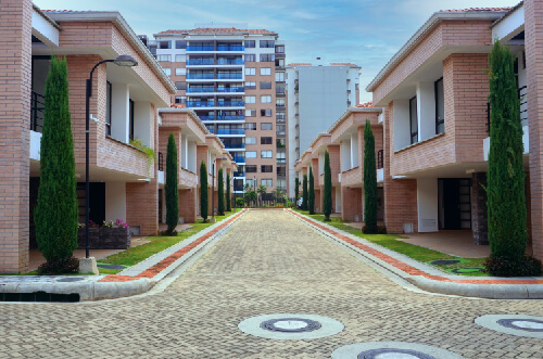 Casas y Calle - Edificio Marval